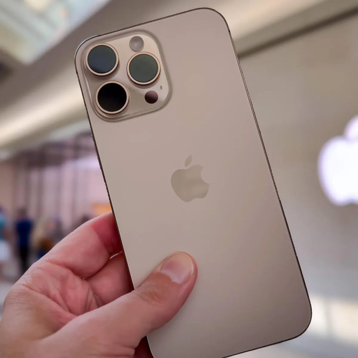 iPhone 15